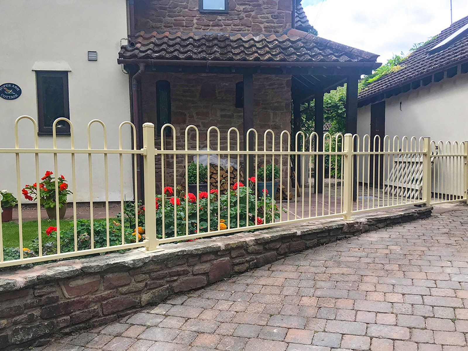 Loop Top Railing